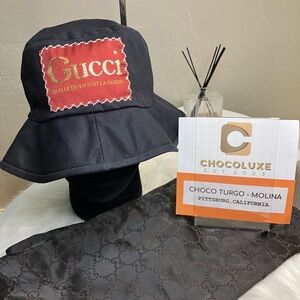 GG BUCKET HAT